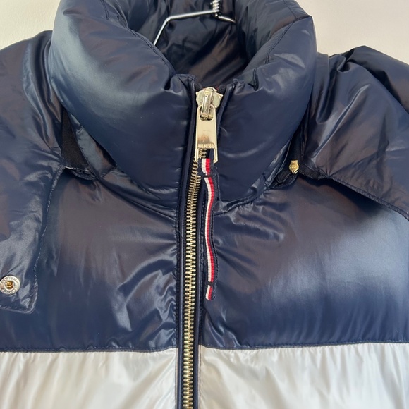 Tommy Hilfiger Unisex Color Block puffer coat Size Small (Ladies Large) - Picture 12 of 16